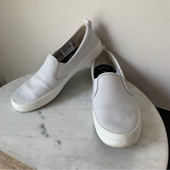 Sperry Seaside Perforated Leather
White Sneakers 7 - Picture 10 of 13